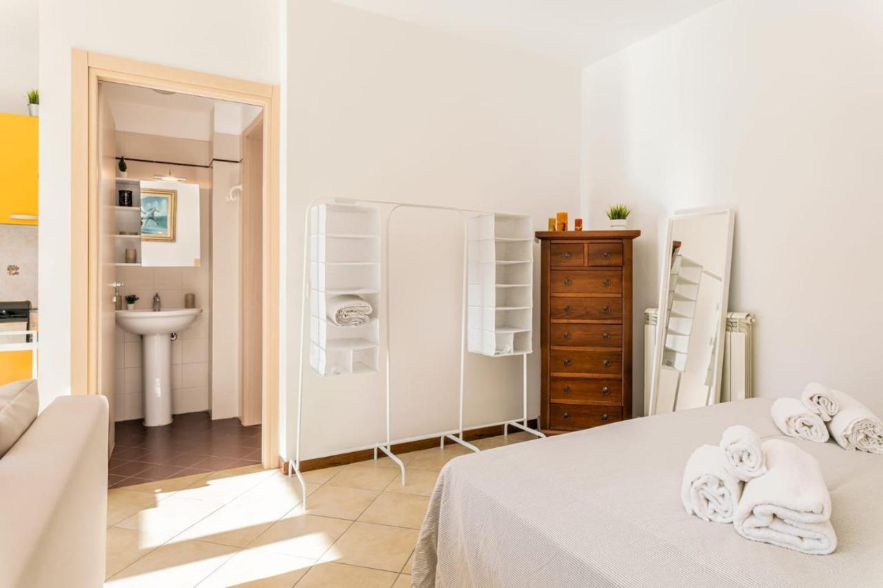 { White Garden } -Comfort, Parking & Wi-Fi- Lucca Exterior foto